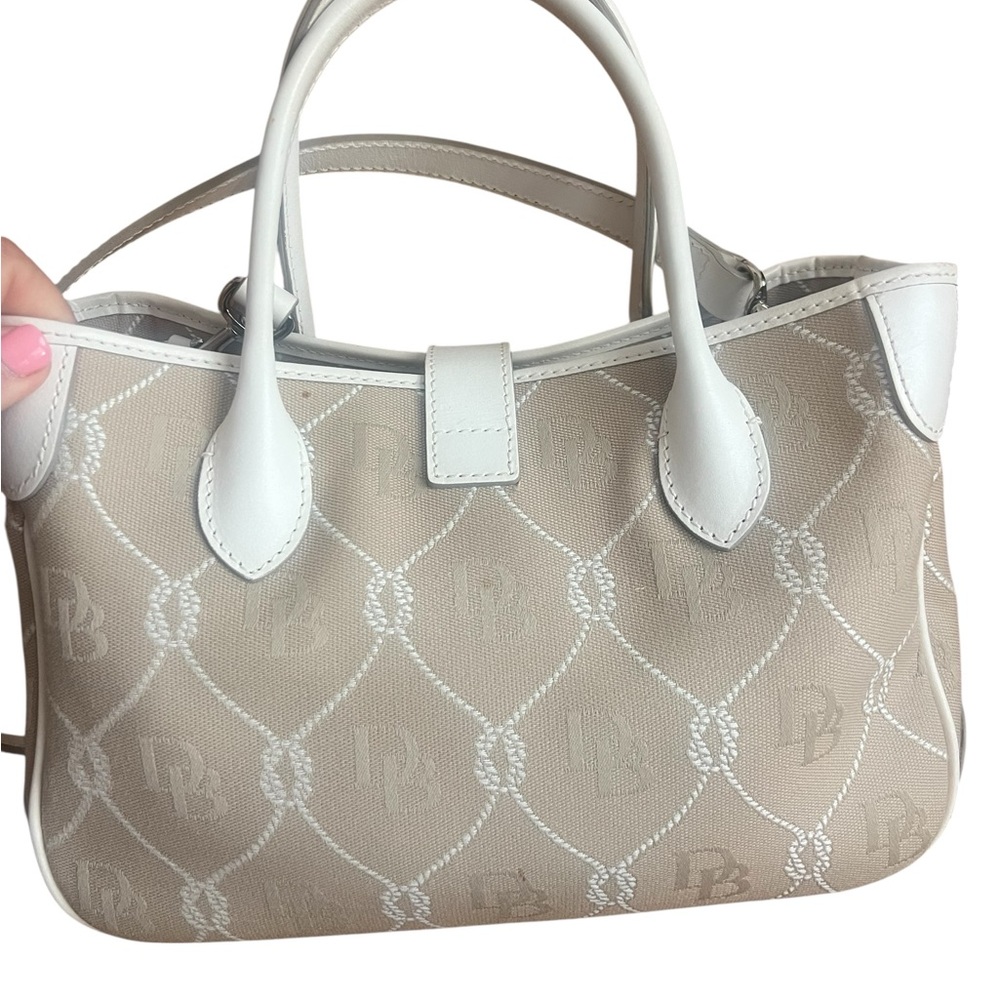 Dooney & Bourke Tan and White Shoulder Bag - Picture 2 of 8